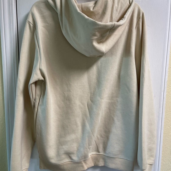 Genuine (brand) new graffiti hoodie with sequins and embroidery. Medium - Picture 2 of 7